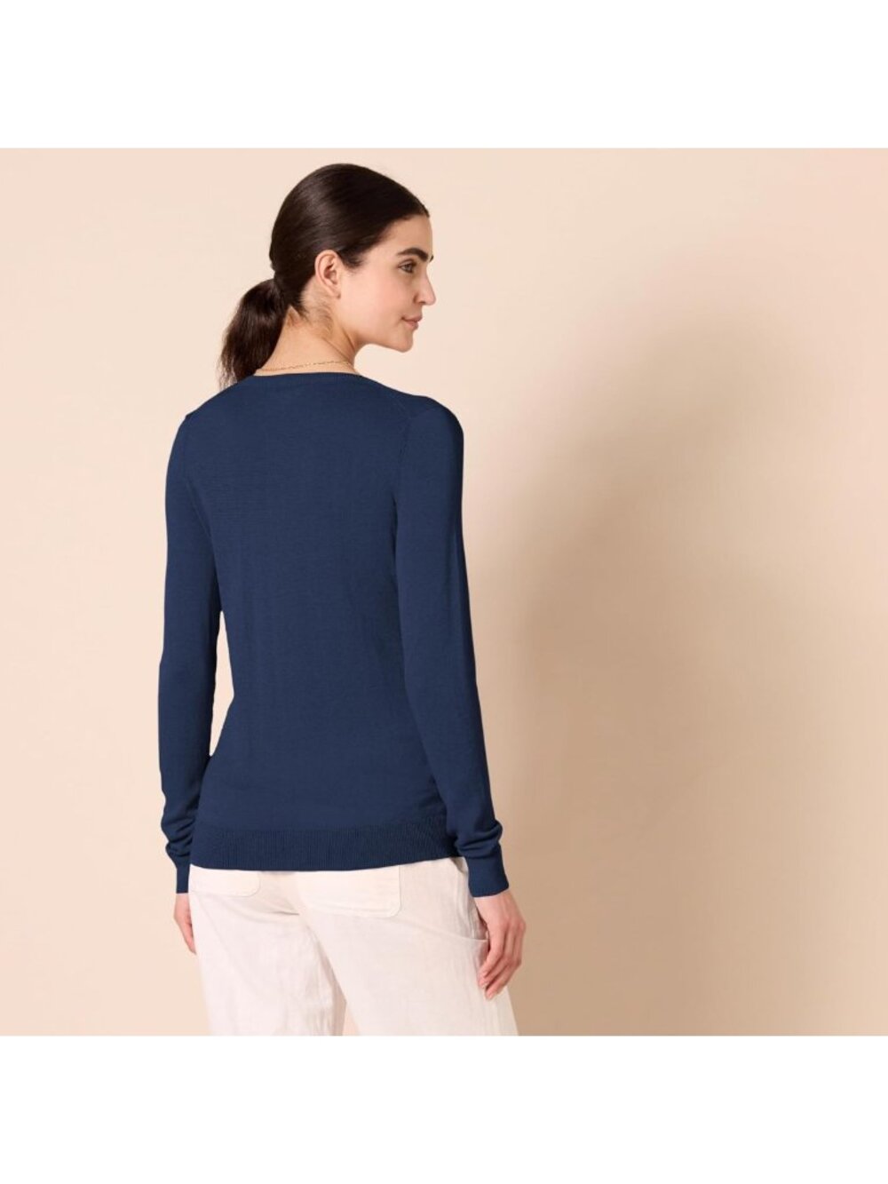 Lightweight Long-Sleeve V-Neck Sweater for Women - Cozy & Stylish Knit Top - Picture 3 of 8